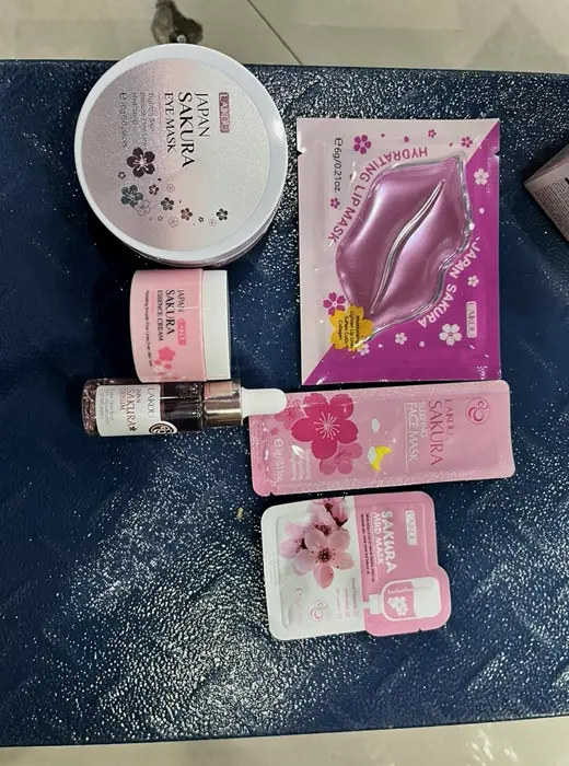Skincare Kit Featuring Japan Sakura